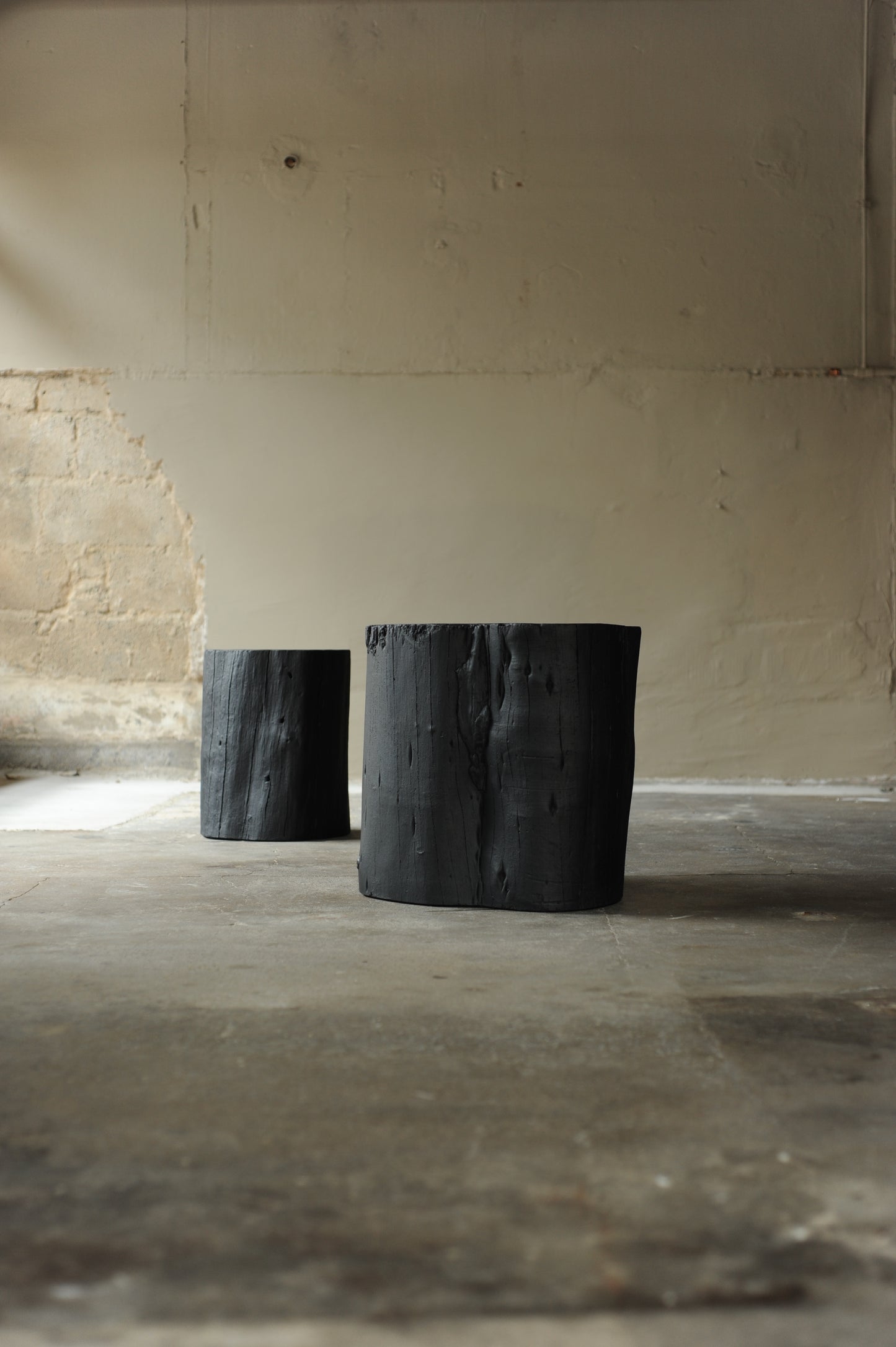 BURNT BLACK - coffee table